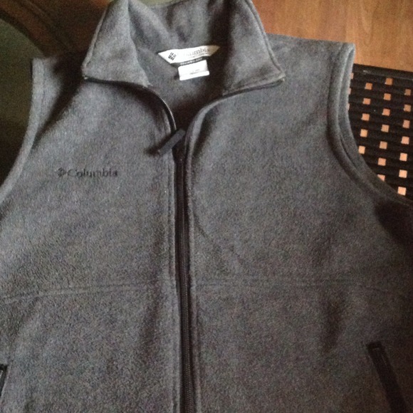 Selling Grey Columbia Fleece Vest