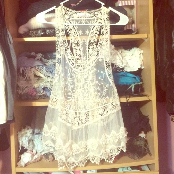 🚫SOLD🚫 LF lace top