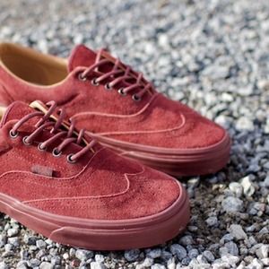 Men's VANS size 8.5 (Limited Edition)