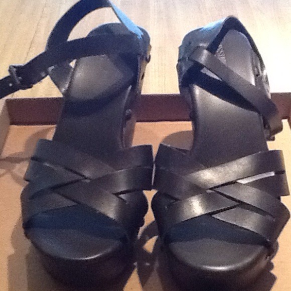 Mossimos platform sandals