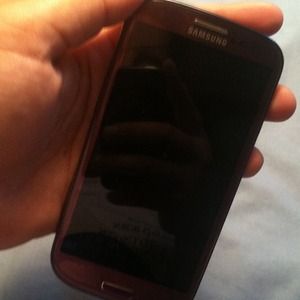 Galaxy s3 + 2cases!!