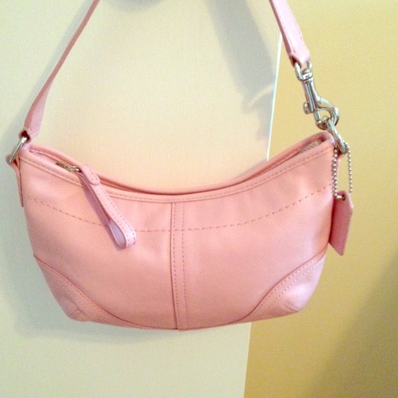 Authentic coach bag!! ⭐️