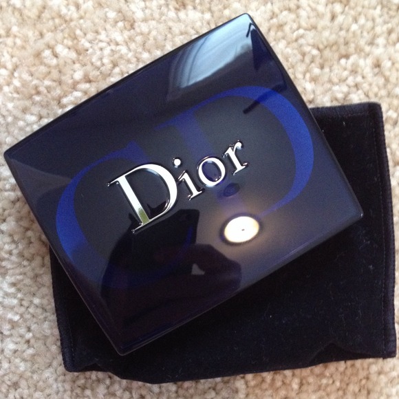 SOLD!!!Diorskin shimmer powder highlighter in 001