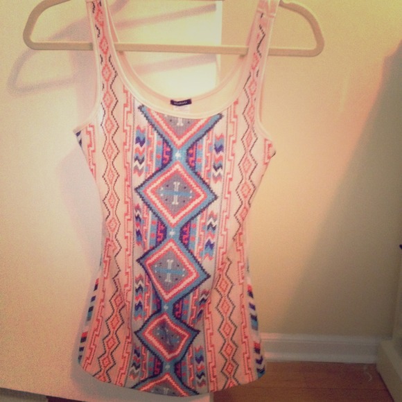 Brand new tank top with tribal pattern!!! ⭐️