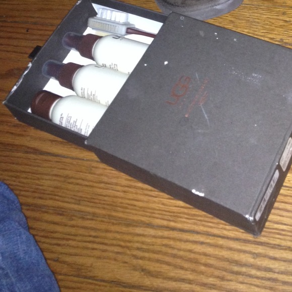 💥Authentic UGGS 💥 - Picture 4 of 4