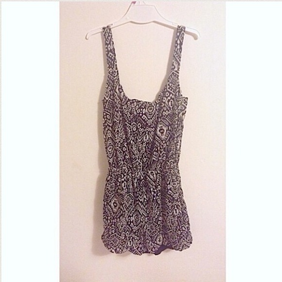 (HOLD) 🚫🚫🚫 Rare Brandy Melville Aztec Romper