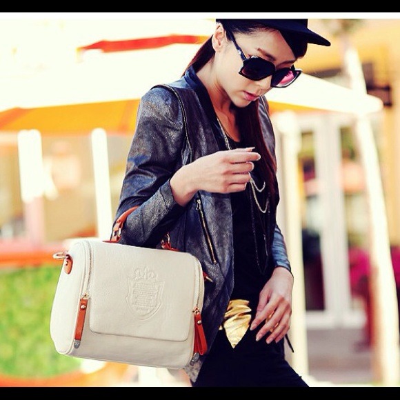 SOLD OUT❗️Square Handbags Cross Shoulder Satchel - Picture 2 of 4