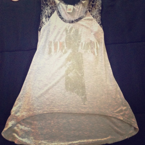 Tee