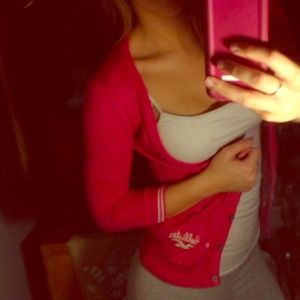 Hollister pink cardigan🎀