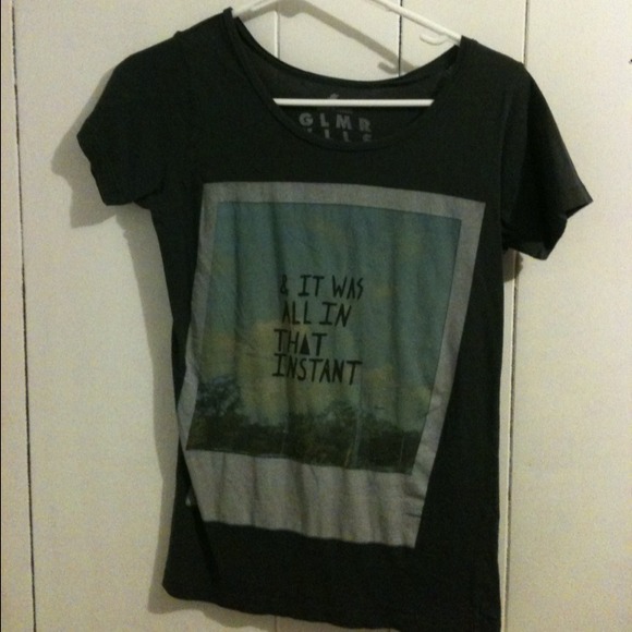 "in that instant" tee