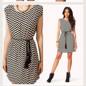 🚫SOLD🚫Chevron shift dress !
