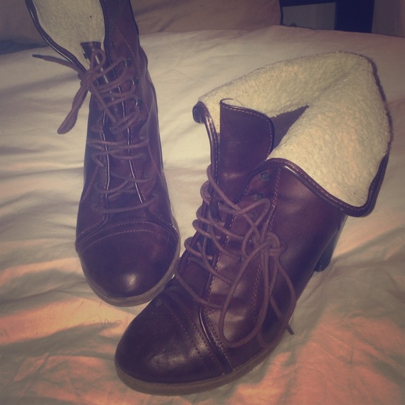 Mossimo Fur Boots
