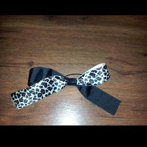 bow/cheer bow