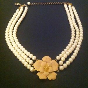 Pearl Flower Necklace