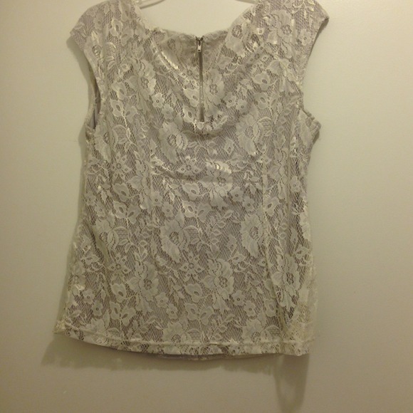 H&M Beautiful never worn lace white top - Picture 3 of 4