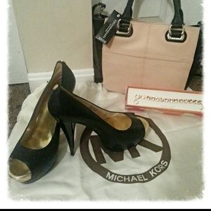 Authentic michael kors gold and black heels