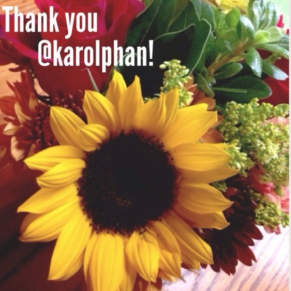 Flowers from @Karolphan :)