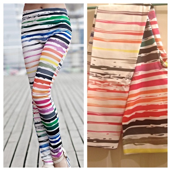 ❌SOLD❌FINAL REDUCTIONNWOT MULTIPLE COLOR LEGGINGS - Picture 1 of 3