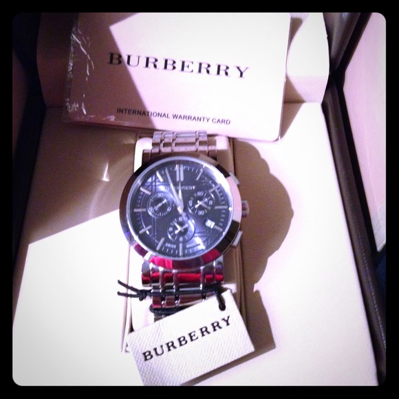 💰SOLD ON ANOTHER SITE 💰💯Auth Burberry watch