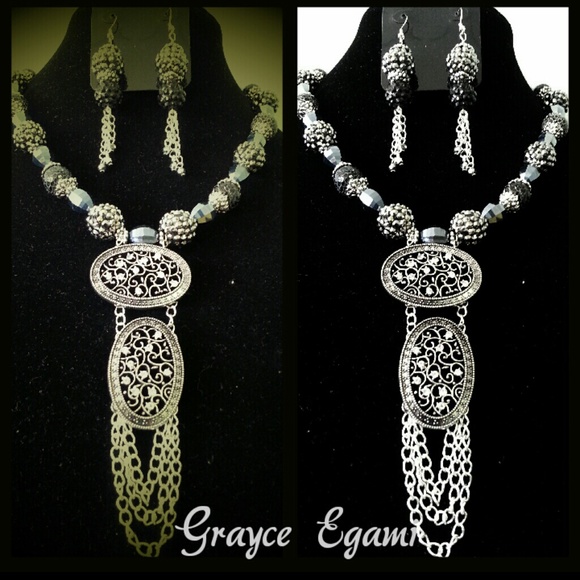 SOLD!Antique Style Sterling Silver & Bali Bead Gem
