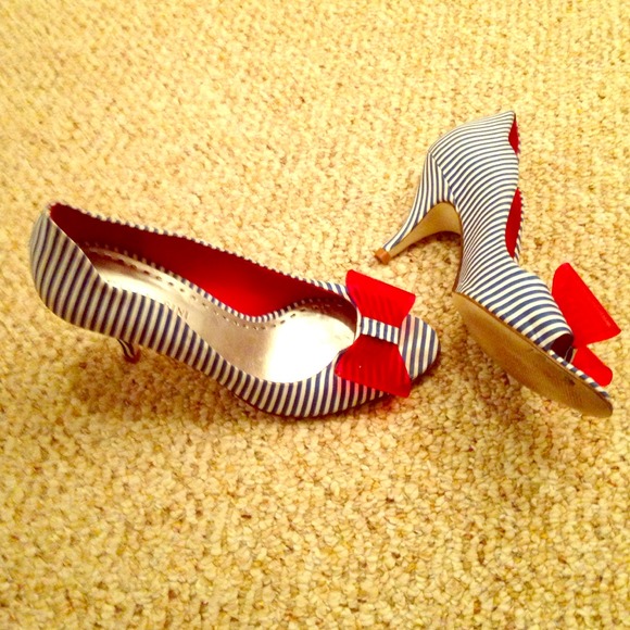 👠Nautical Gianni Bini heels👠