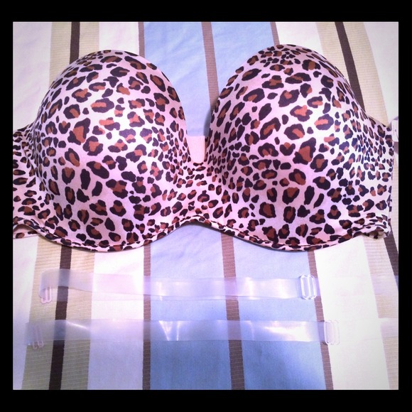 Leopard Print Strapless~CONVERTABLE~Bra NWT 40 DDD
