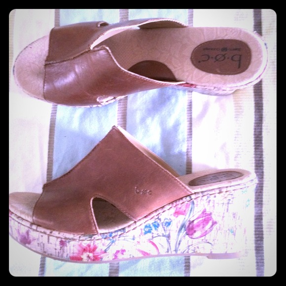 B.O.C wedge LEATHER sandals~unique and gorgeous~