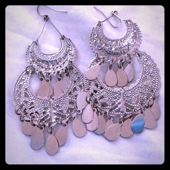 Dangling gypsy style earrings.