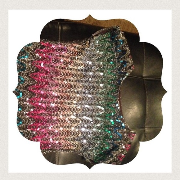 Sequin Multi colored top πΈ - Picture 2 of 4