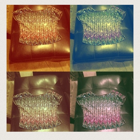 Sequin Multi colored top πΈ - Picture 3 of 4