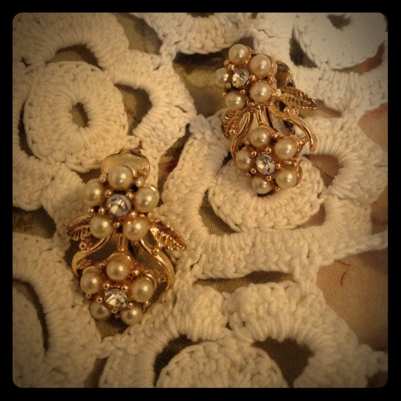 Beautiful Coro Clip Earrings