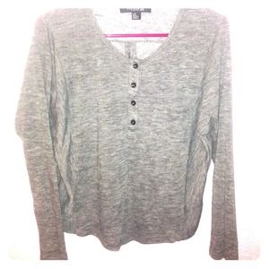 3/4 sleeve grey top