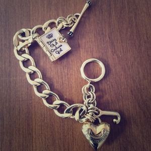 💗 Juicy Couture Charm Bracelet 💗