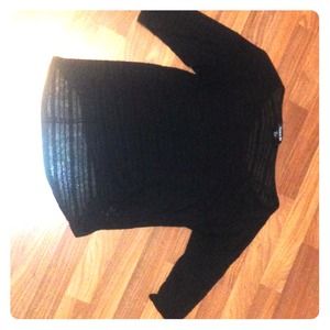 3/4 sleeve black top