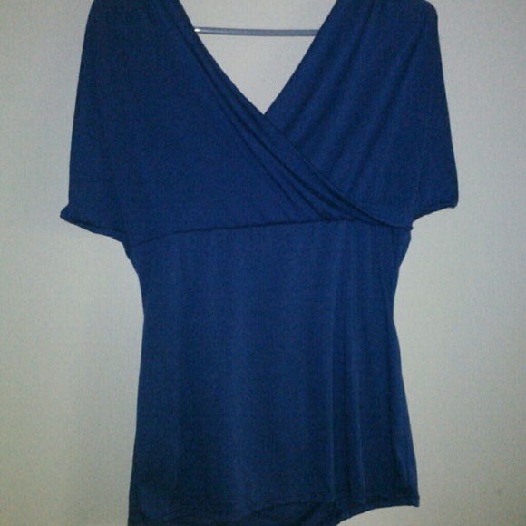 Blue v-neck shirt - Picture 2 of 2