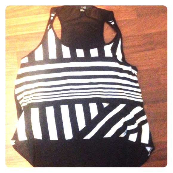 Sleeveless top