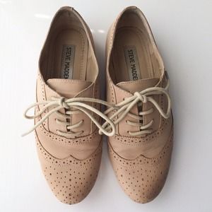 Steve Madden Shoes - Steve Madden Tan Oxford Flats Steve Madden Shoes - Steve Madden Tan Oxford Flats