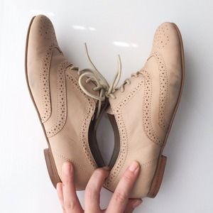 Steve Madden Shoes - Steve Madden Tan Oxford Flats Steve Madden Shoes - Steve Madden Tan Oxford Flats