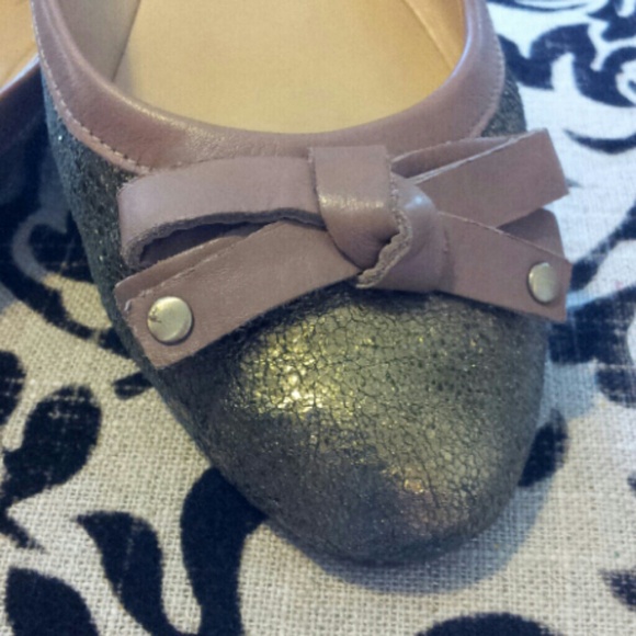 Circa joan david gold and tan flats - Picture 2 of 2