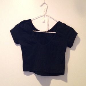 Brandy Melville Gisele crop top!