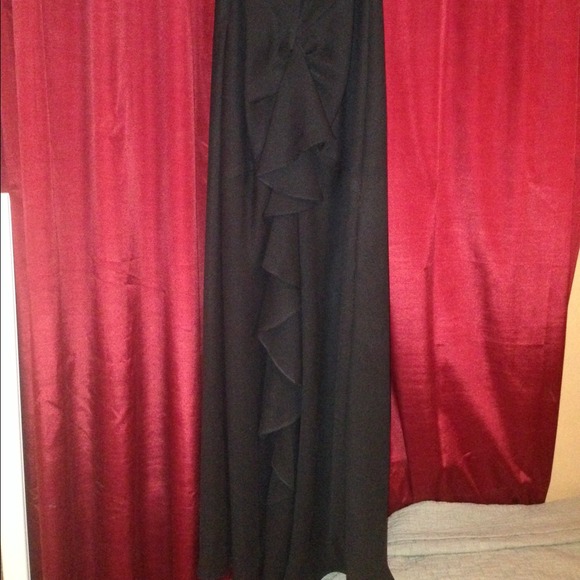Black Formal Dress - Picture 4 of 4