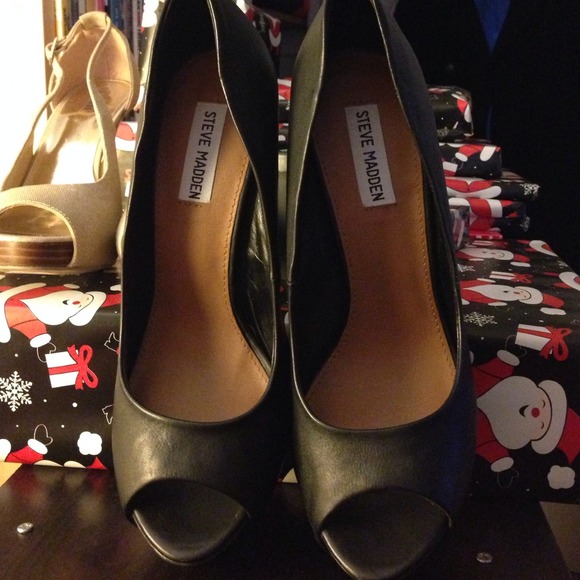 Steve Madden 'haiiku' sky high platforms*hold*