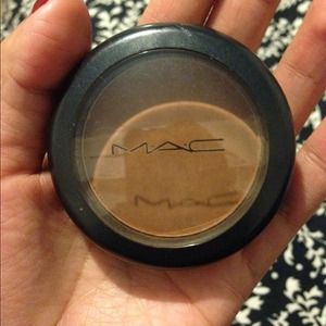 🚫TRADED🚫 MAC blush in "blunt"