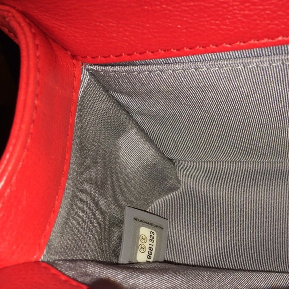 GONE on evilbay Chanel small boy in red caft skin - Picture 2 of 4