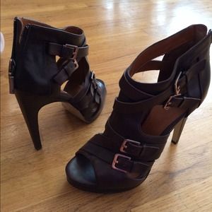 Calvin Klein heels ❌⭕️❌ bundle trade