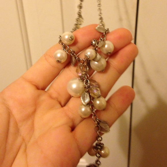 Pearl and leaf charm necklace