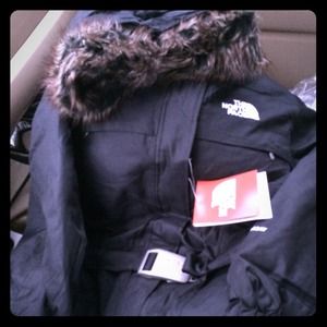 👇REDUCED👇NORTH FACE Black Parka