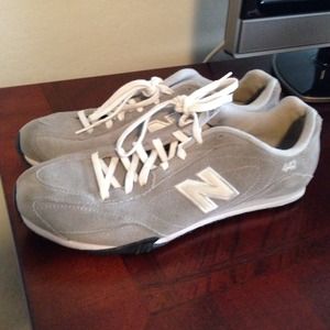 New balance grey sneakers