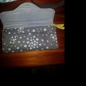 Thirty one trifold wallet