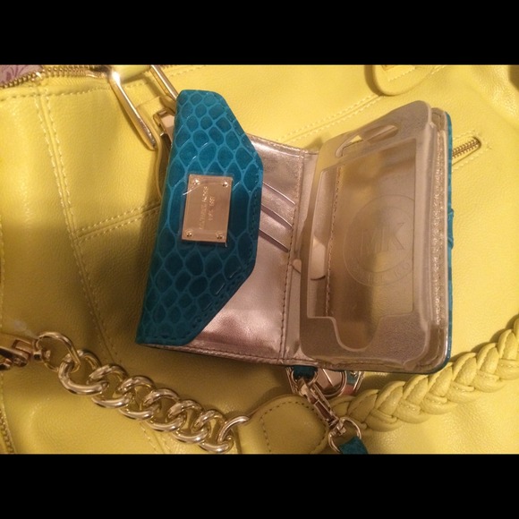 💥SOLD. LOCALLY.🚫 - Picture 2 of 4